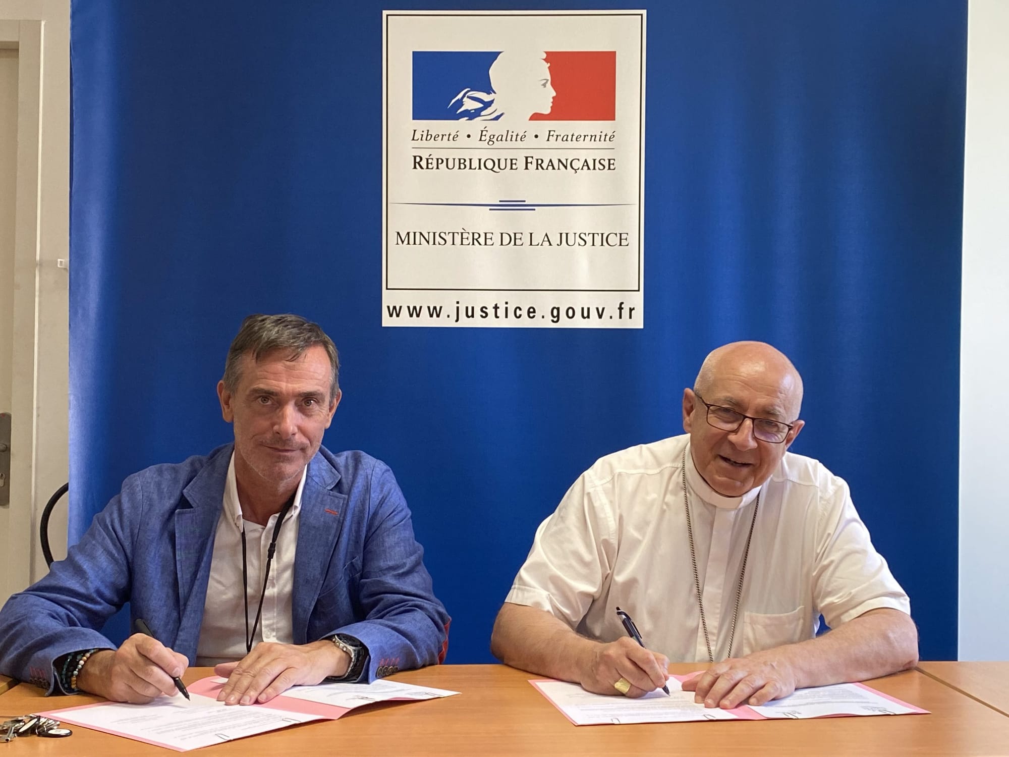 Signature de la convention entre le Procureur de la Republique et le diocèse